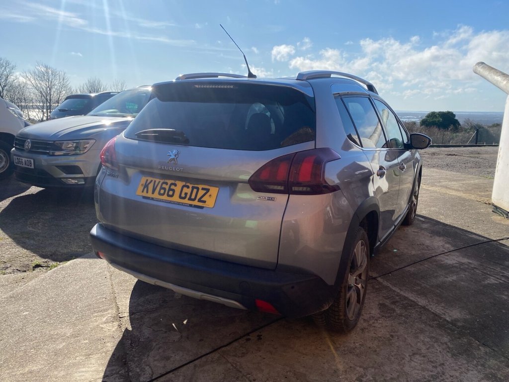 Used Peugeot 2008 2016 for sale - 77680880: Photo 4