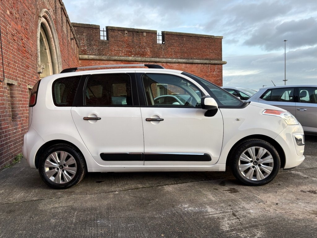 Used Citroen C3 Picasso 2015 for sale - 77089138: Photo 32
