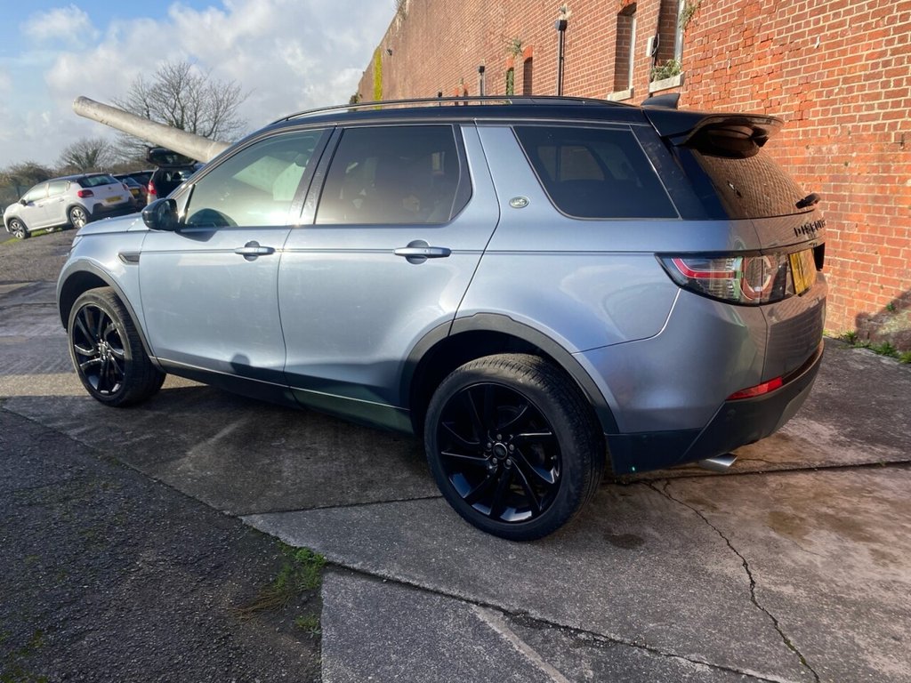 Used Land Rover Discovery Sport 2018 for sale - 76740480: Photo 28