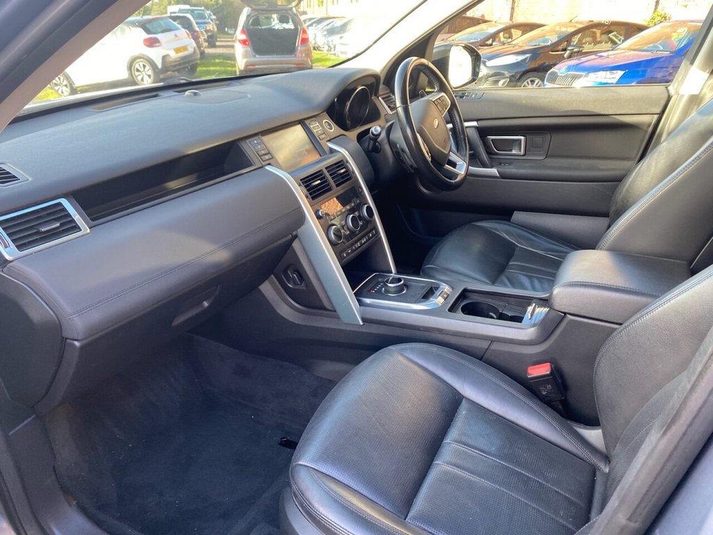 Used Land Rover Discovery Sport 2018 for sale - 76740480: Photo 4