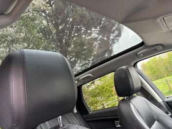 Used Land Rover Discovery Sport 2017 for sale - 78145144: Photo