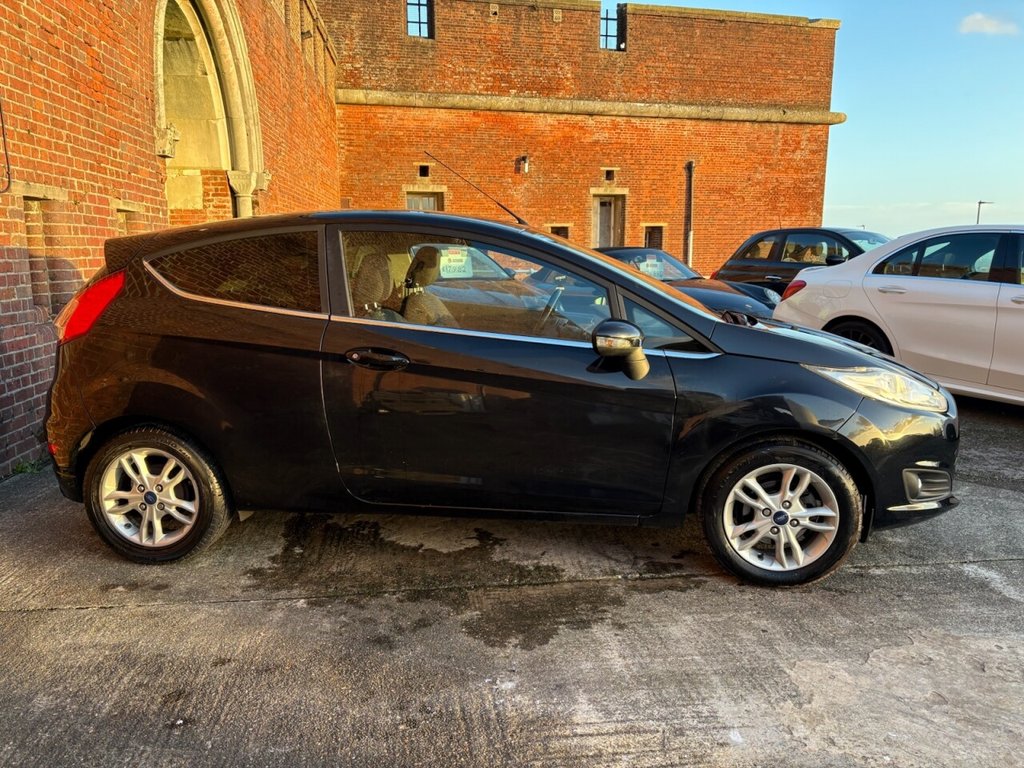 Used Ford Fiesta 2015 for sale - 76710881: Photo 8