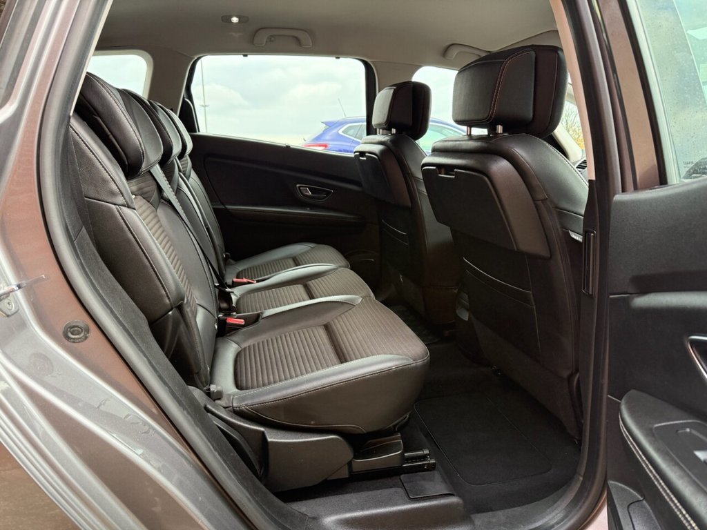 Used Renault Grand Scenic 2017 for sale - 76481838: Photo 10