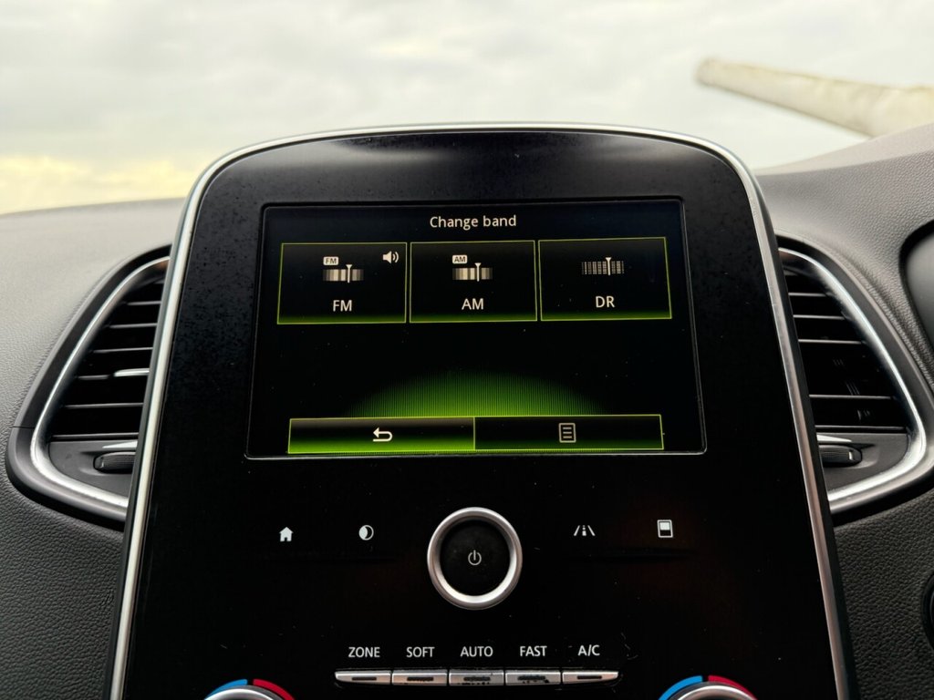 Used Renault Grand Scenic 2017 for sale - 76481838: Photo 19