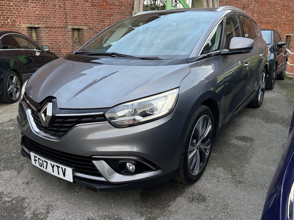 Used Renault Grand Scenic 2017 for sale - 76481838: Photo 2