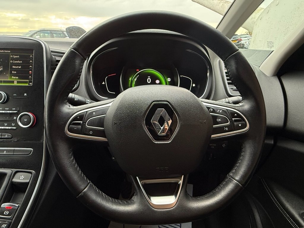 Used Renault Grand Scenic 2017 for sale - 76481838: Photo 25
