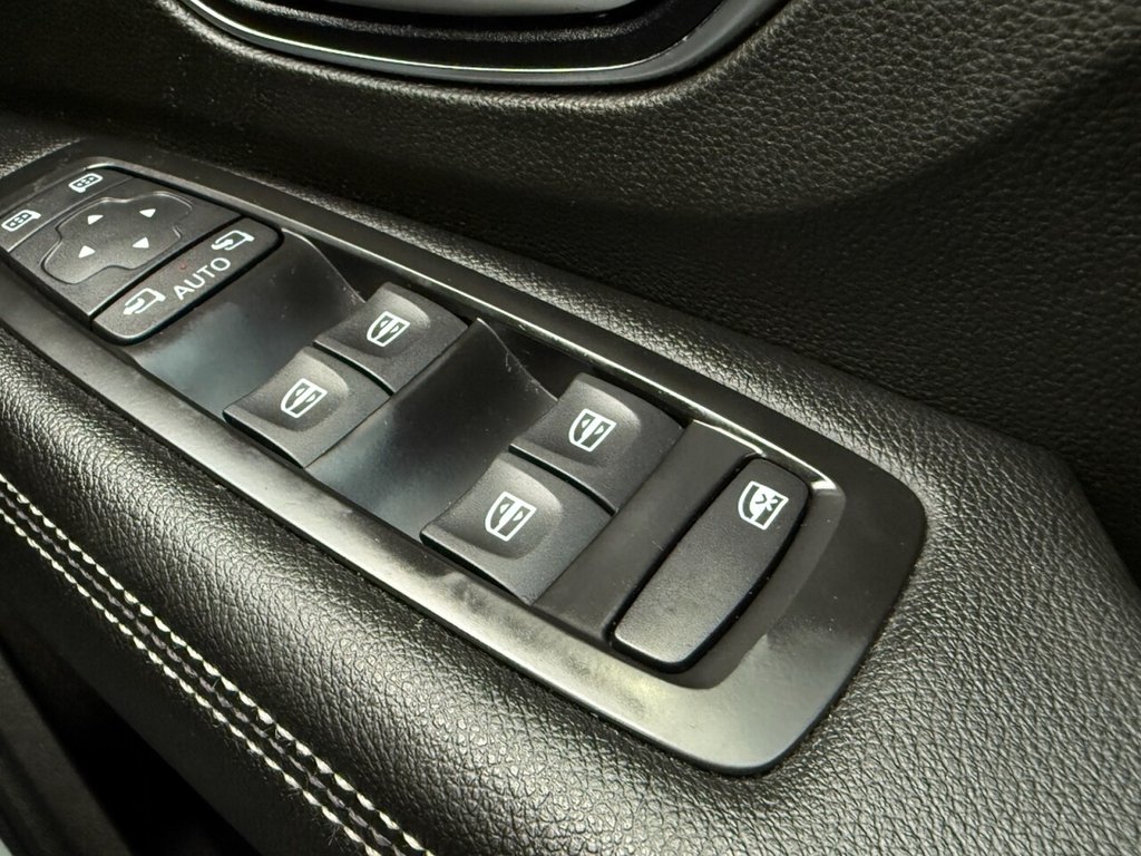 Used Renault Grand Scenic 2017 for sale - 76481838: Photo 26