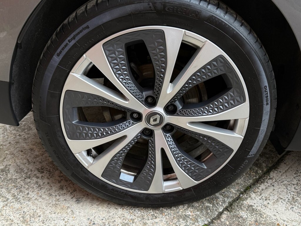 Used Renault Grand Scenic 2017 for sale - 76481838: Photo 31