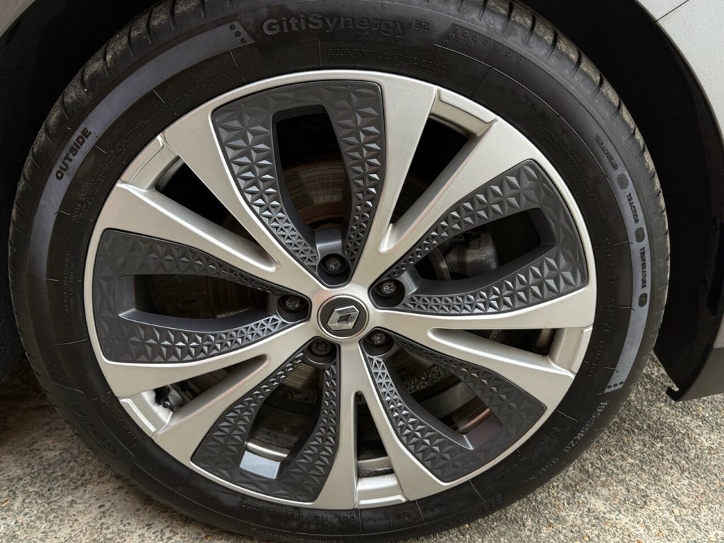 Used Renault Grand Scenic 2017 for sale - 76481838: Photo 32