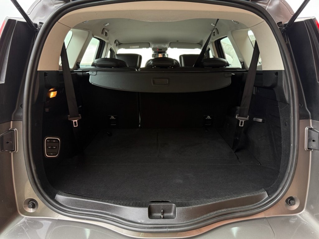 Used Renault Grand Scenic 2017 for sale - 76481838: Photo 36