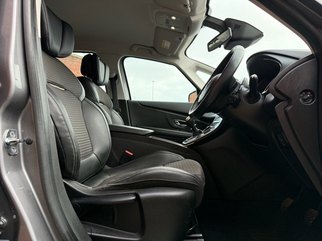 Used Renault Grand Scenic 2017 for sale - 76481838: Photo 9