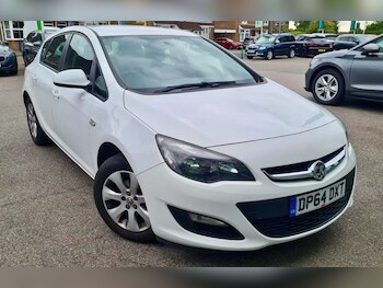 2015 (64) - 1.6 16v Design Hatchback 5dr Petrol Manual Euro 5 (115 ps)