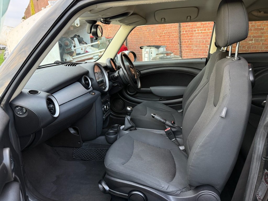 Used MINI Hatch 2010 for sale - 76617488: Photo 12