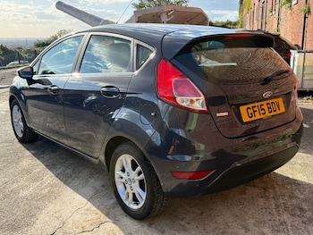 Used Ford Fiesta 2015 for sale - 76029296: Photo