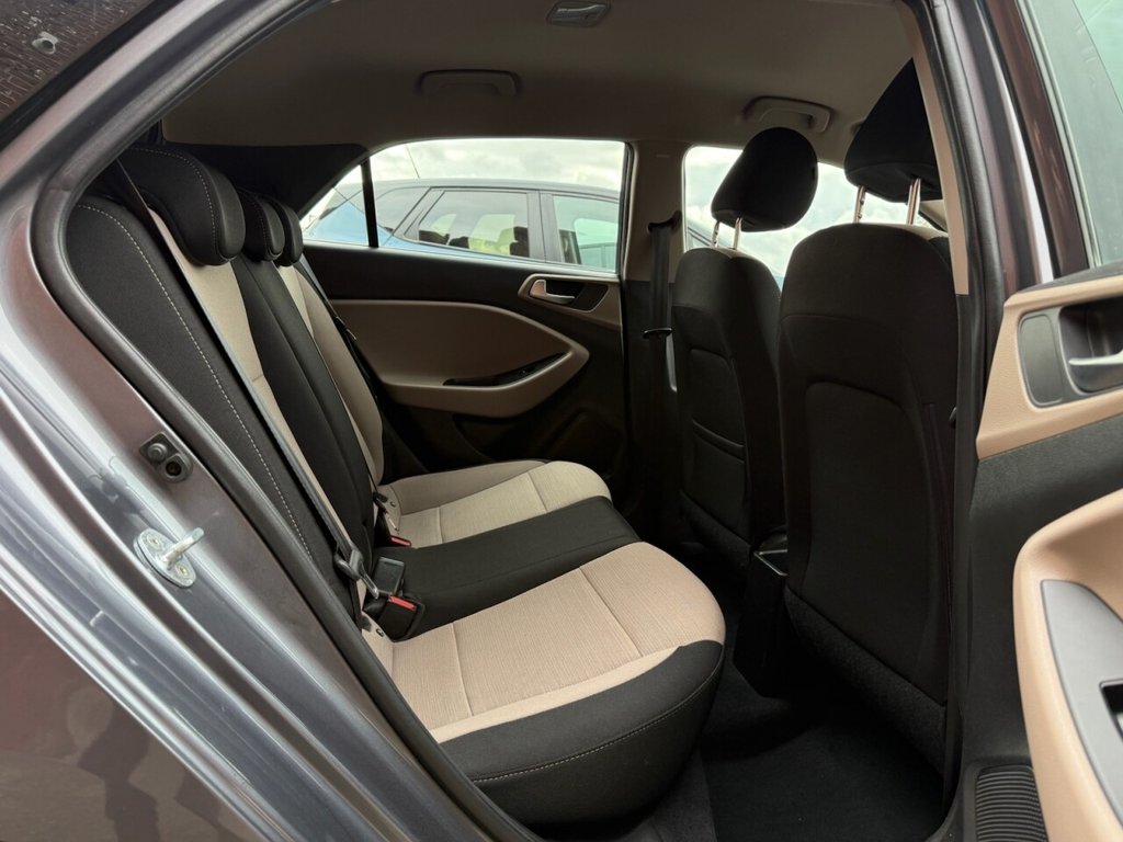 Used Hyundai i20 2015 for sale - 76323650: Photo 10