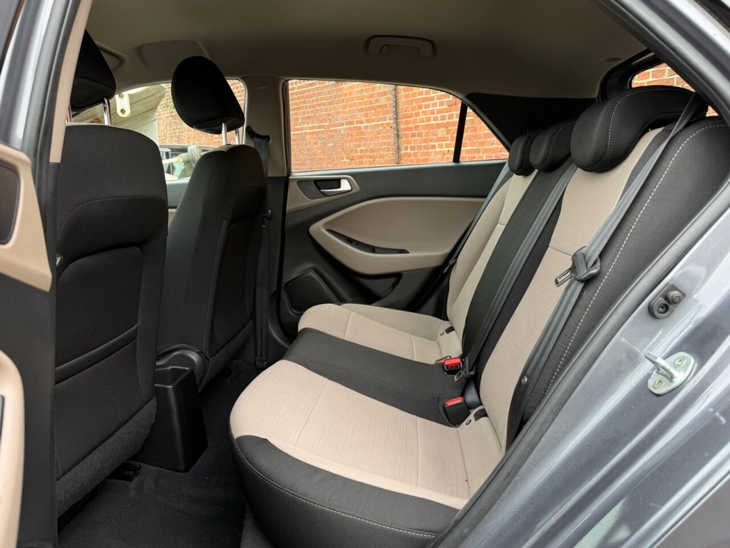Used Hyundai i20 2015 for sale - 76323650: Photo 11