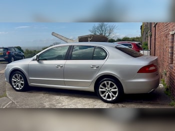 Used Skoda Superb 2012 for sale - 78083067: Photo