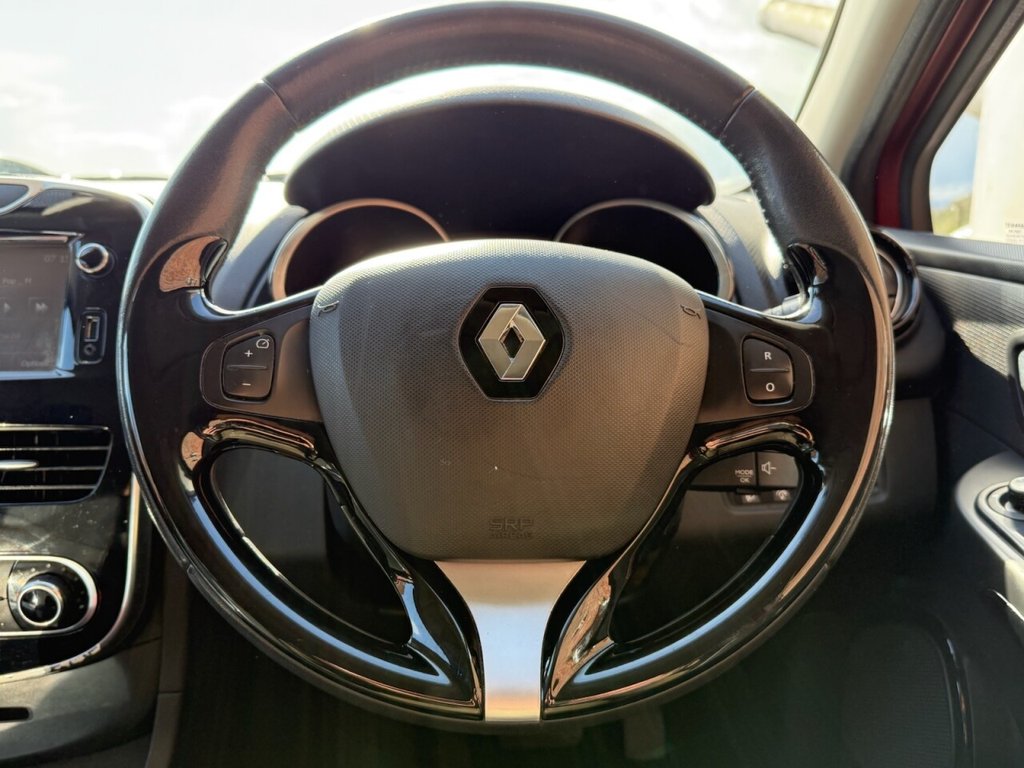 Used Renault Clio 2015 for sale - 78110160: Photo 13