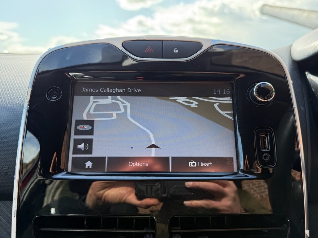 Used Renault Clio 2015 for sale - 78110160: Photo 17