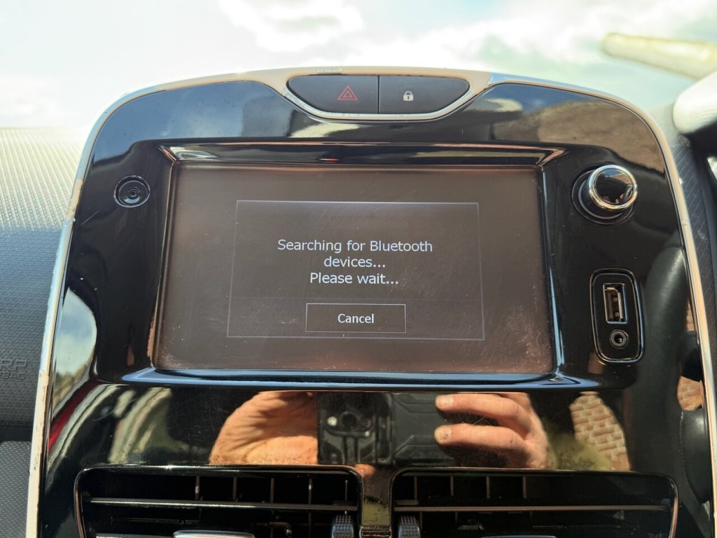 Used Renault Clio 2015 for sale - 78110160: Photo 19