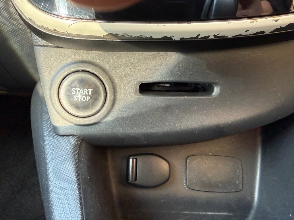 Used Renault Clio 2015 for sale - 78110160: Photo 21