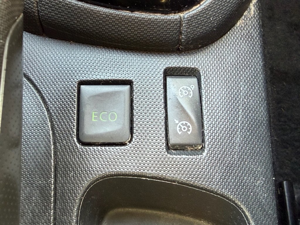 Used Renault Clio 2015 for sale - 78110160: Photo 22