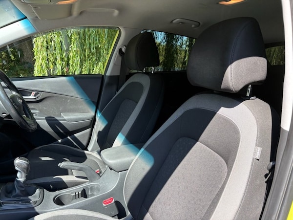 Used Hyundai KONA 2018 for sale - 76210106: Photo 48