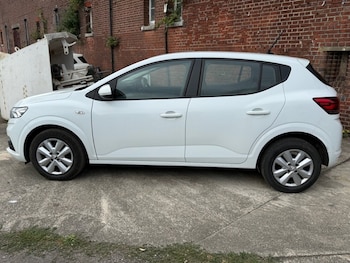 Used Dacia Sandero 2022 for sale - 79543548: Photo