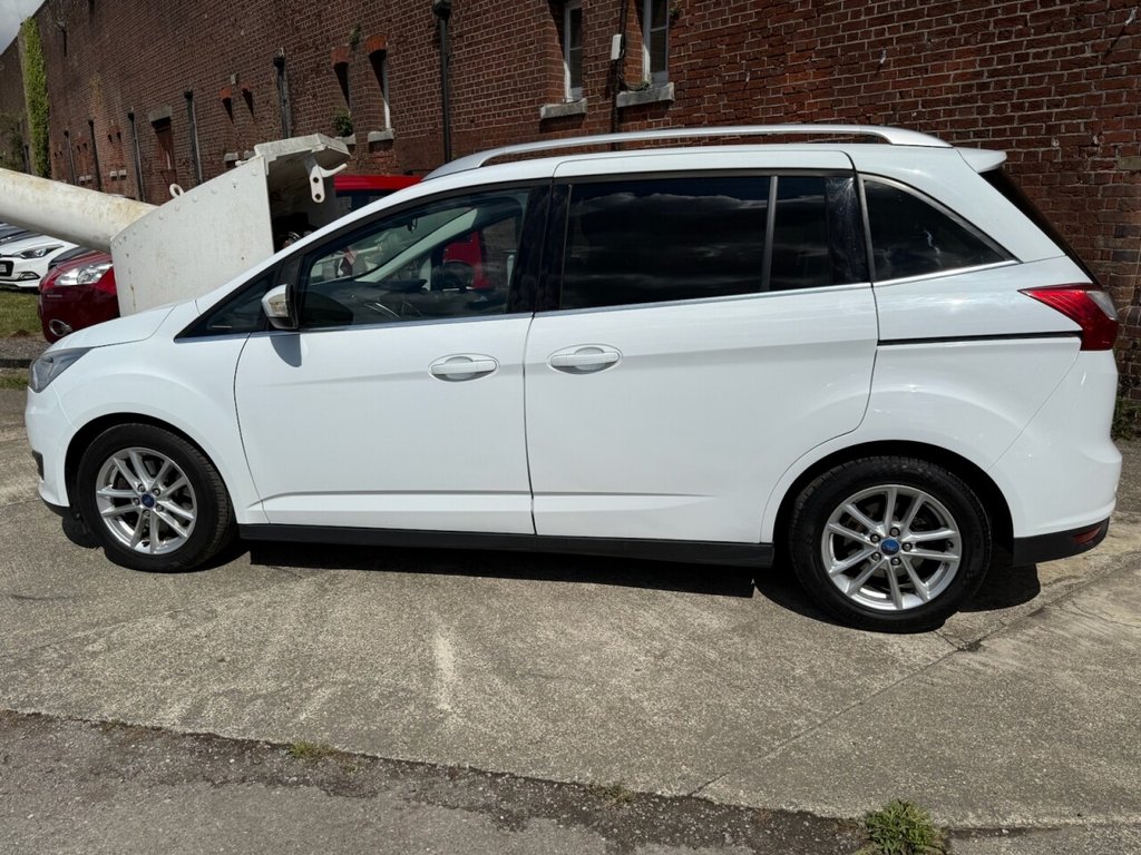 Used Ford Grand C-Max 2015 for sale - 77835032: Photo 3