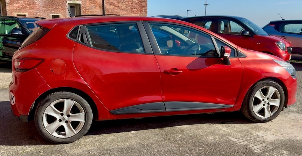 Used Renault Clio 2014 for sale - 77976450: Photo 11