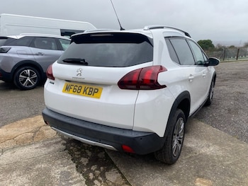 Used Peugeot 2008 2018 for sale - 77534601: Photo