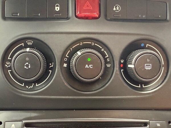 Used Citroen C3 Picasso 2013 for sale - 75831561: Photo 19