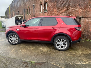 Used Land Rover Discovery Sport 2015 for sale - 77422418: Photo