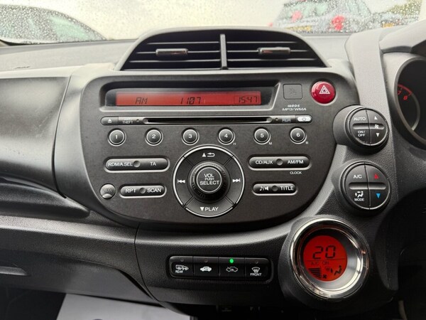 Used Honda Jazz 2013 for sale - 75370438: Photo 16