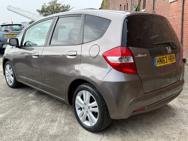 Used Honda Jazz 2013 for sale - 75370438: Photo 4