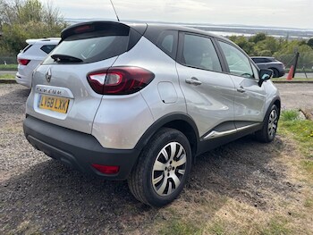 Used Renault Captur 2019 for sale - 77905352: Photo
