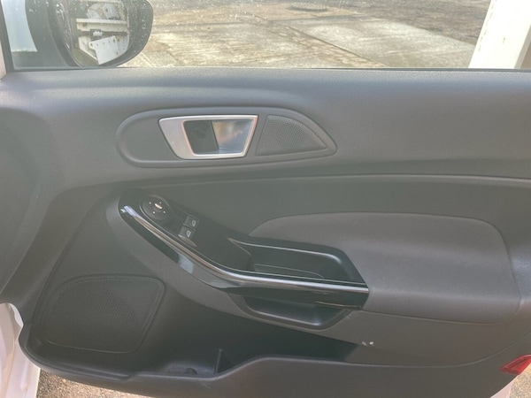 Used Ford Fiesta 2014 for sale - 76118758: Photo 22