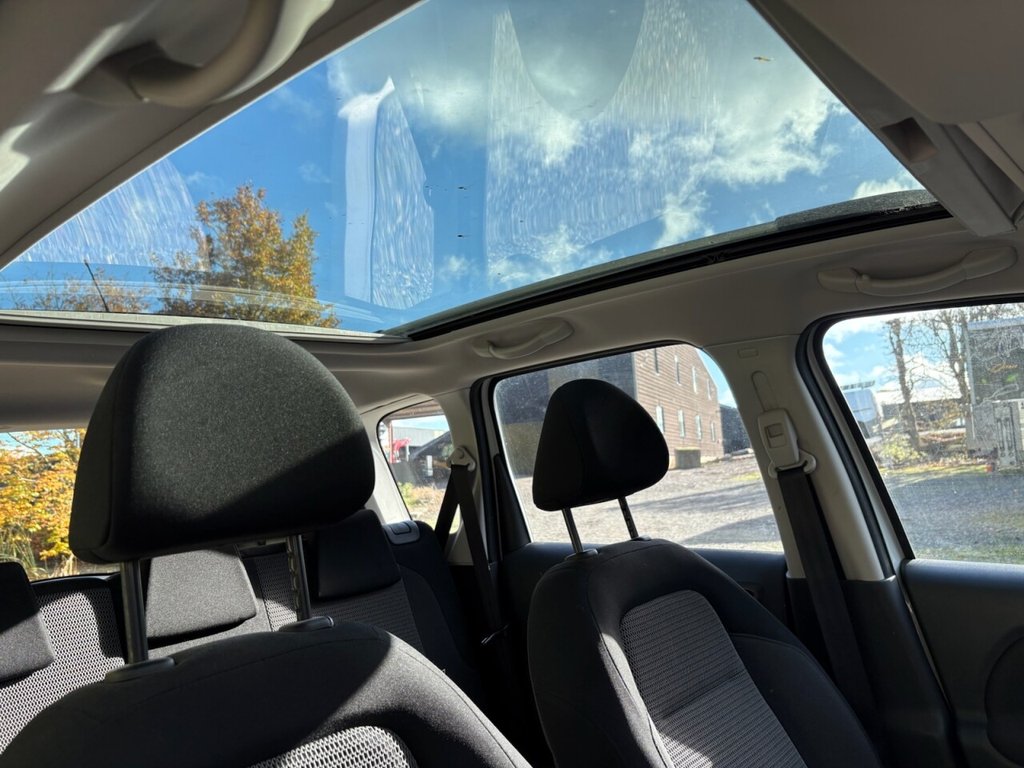 Used Citroen C3 Picasso 2014 for sale - 76430155: Photo 24