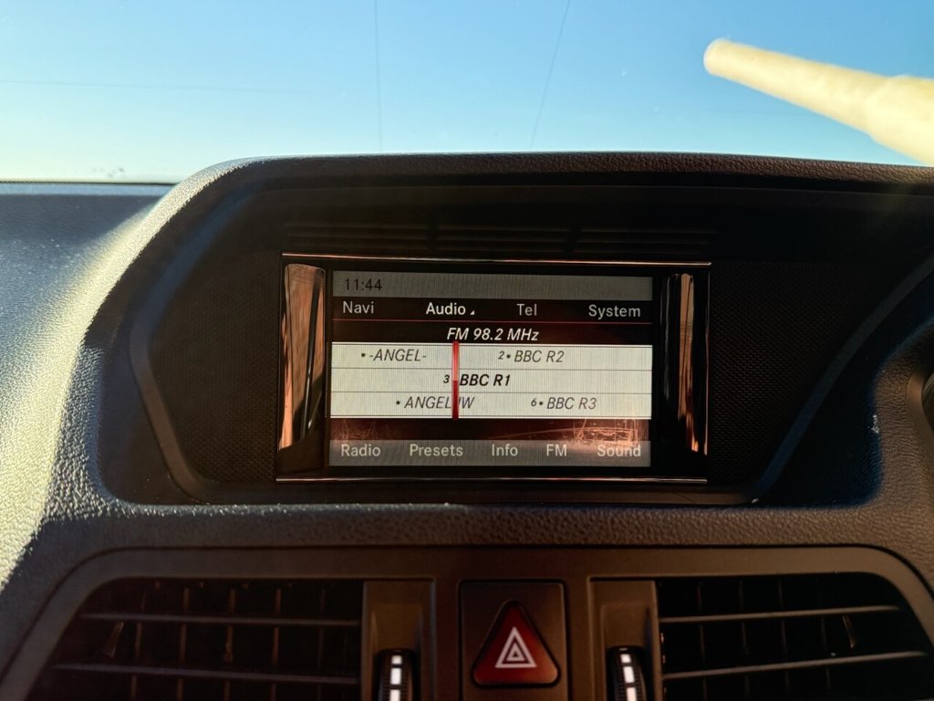 Used Mercedes-Benz E Class 2013 for sale - 76655434: Photo 14