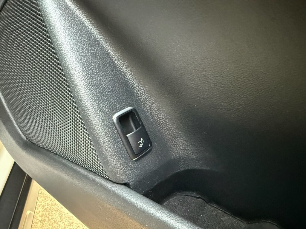 Used Mercedes-Benz GLA 2017 for sale - 75923871: Photo 29