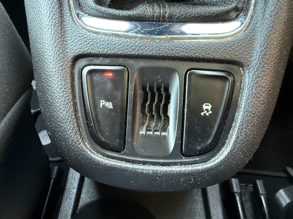 Used Vauxhall Zafira Tourer 2015 for sale - 77122109: Photo 20