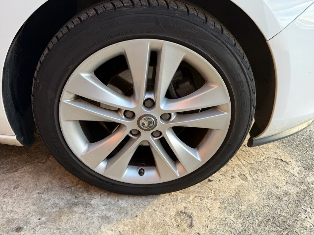 Used Vauxhall Zafira Tourer 2015 for sale - 77122109: Photo 32