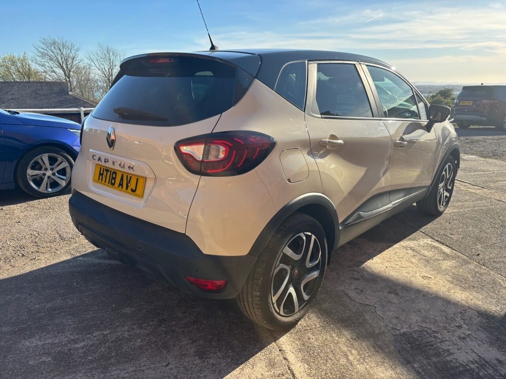 Used Renault Captur 2018 for sale - 78172456: Photo 2
