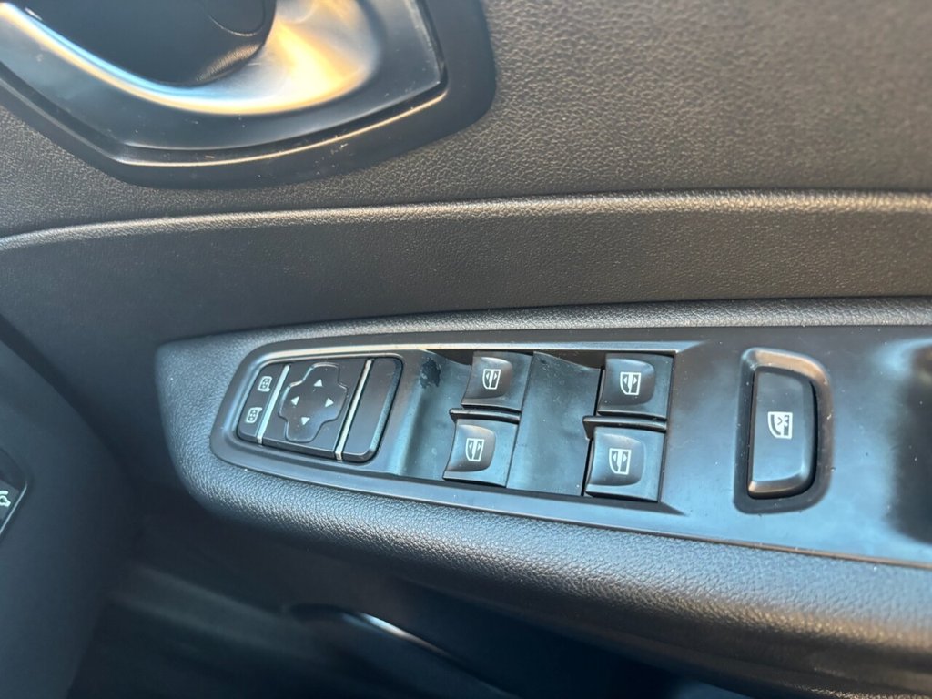 Used Renault Captur 2018 for sale - 78172456: Photo 23