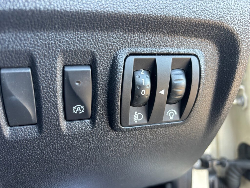 Used Renault Captur 2018 for sale - 78172456: Photo 24