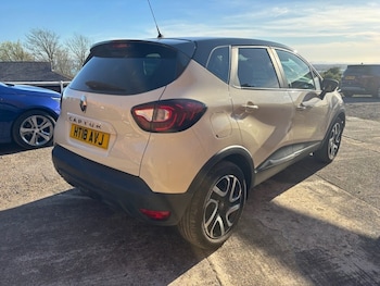 Used Renault Captur 2018 for sale - 78172456: Photo