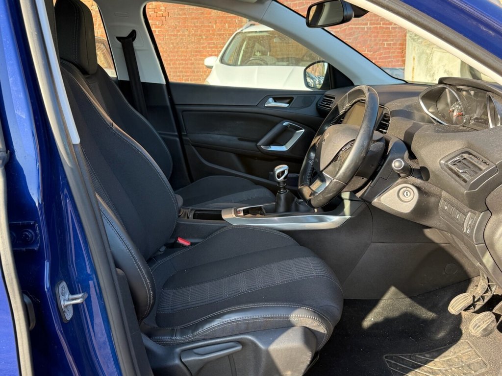 Used Peugeot 308 2018 for sale - 77978933: Photo 7