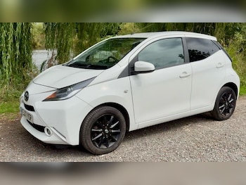 Used Toyota AYGO 2017 for sale - 75411043: Photo
