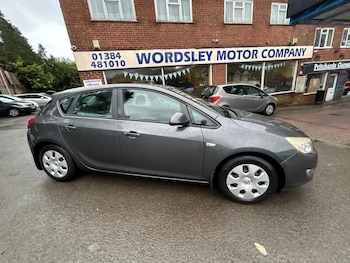 Used Vauxhall Astra 2010 for sale - 77261476: Photo