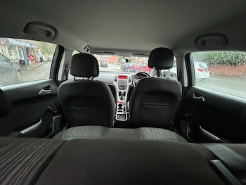 Used Vauxhall Astra 2010 for sale - 77261476: Photo